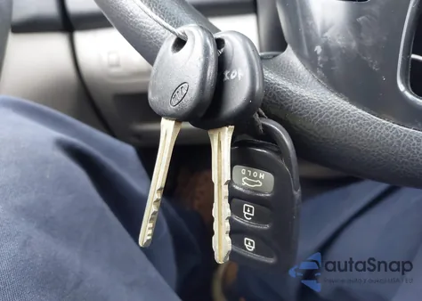 2010 Kia Forte Ex z USA, uszkodzony, nr VIN KNAFU4A20A5312424